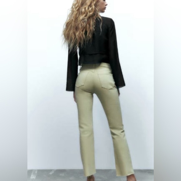 (#63) ZARA TRF Flare Cropped Jeans - Picture 2 of 5